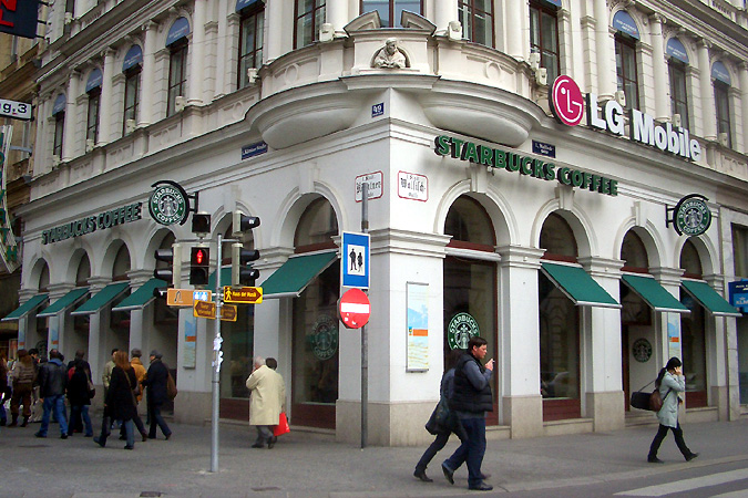 http://www.viennatouristguide.at/Altstadt/Kaffeehaus/Starbucks/01_aussen.jpg