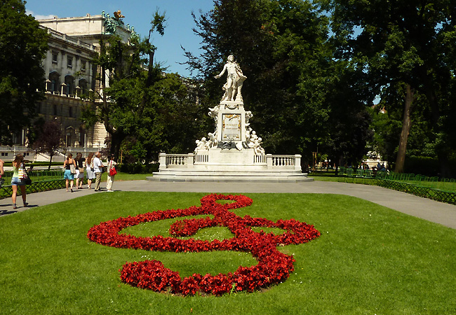 Imagini pentru mozart denkmal wien